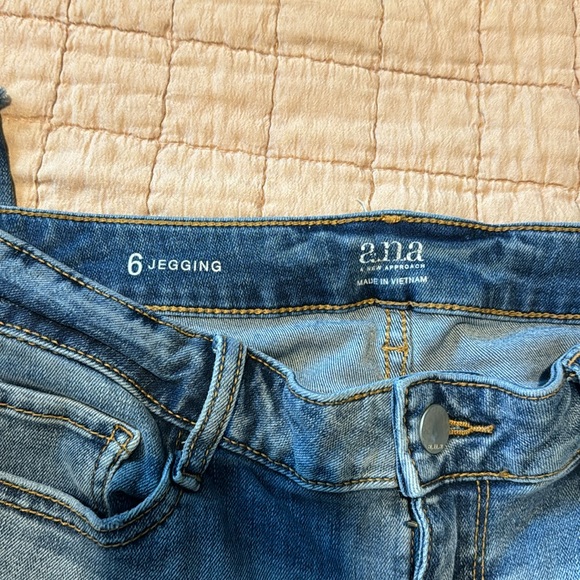 A.N.A jeans - Picture 3 of 4